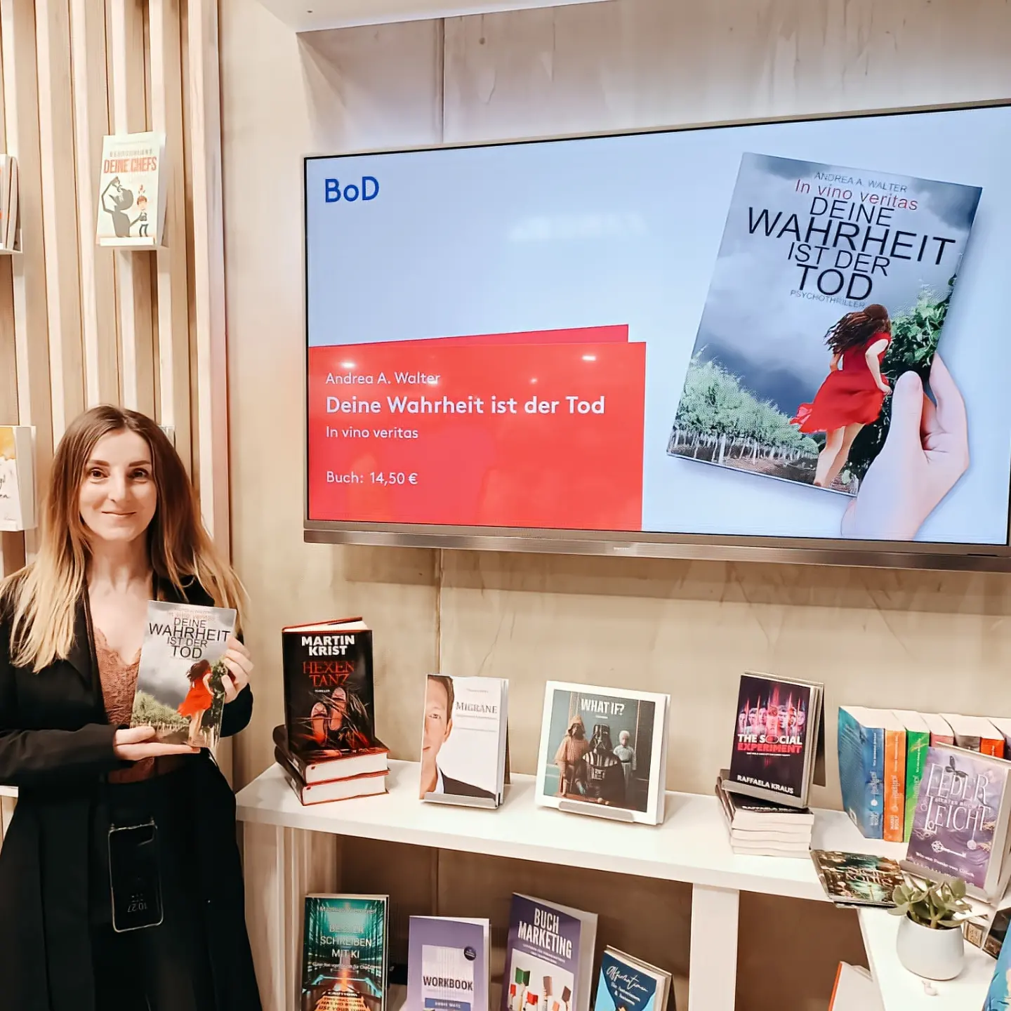 Andrea A. Walter signiert auf der Leipziger Buchmesse